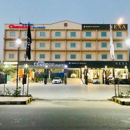 Hotel Chevron Klassik Λουντιάνα Εξωτερικό φωτογραφία