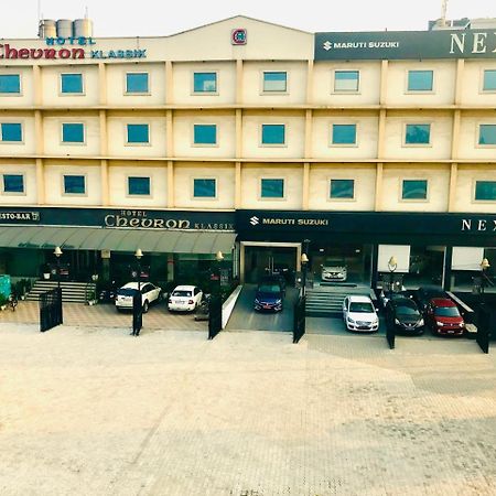 Hotel Chevron Klassik Λουντιάνα Εξωτερικό φωτογραφία