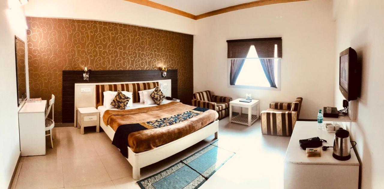 Hotel Chevron Klassik Λουντιάνα Εξωτερικό φωτογραφία